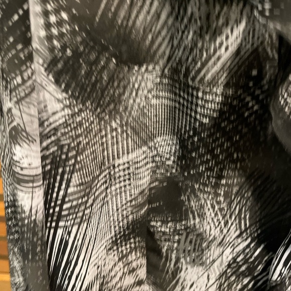 24. WOMENS CHICO’S 3/XL DETAIL TOP - Picture 5 of 8